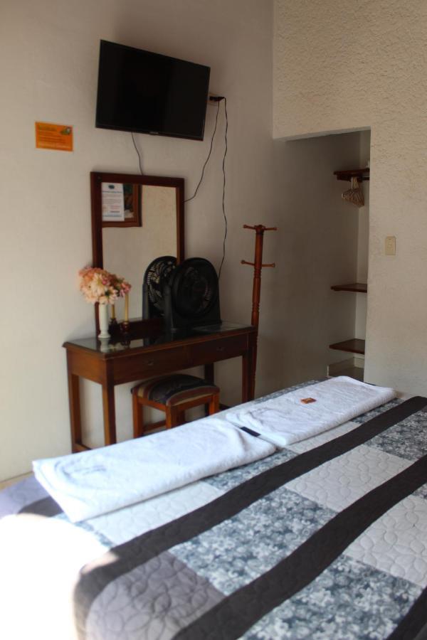 Hostal Isla Senorial San Gil Esterno foto