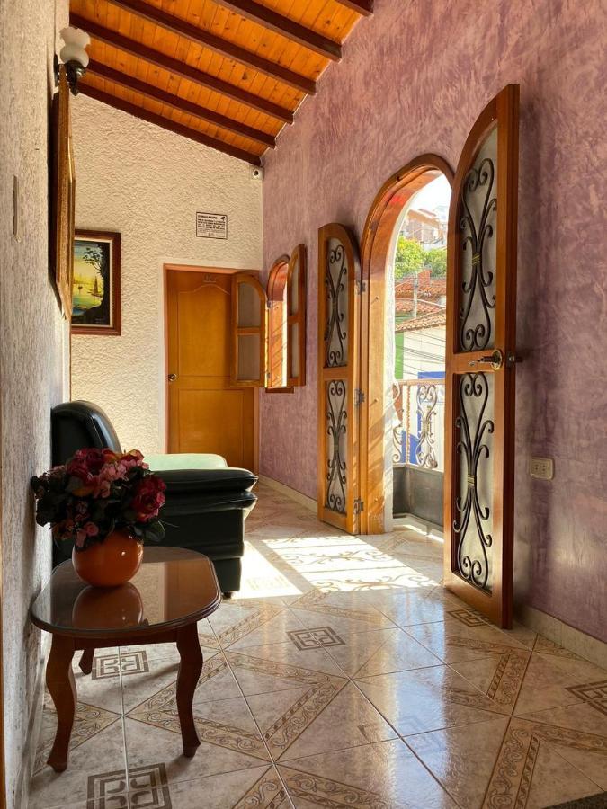 Hostal Isla Senorial San Gil Esterno foto