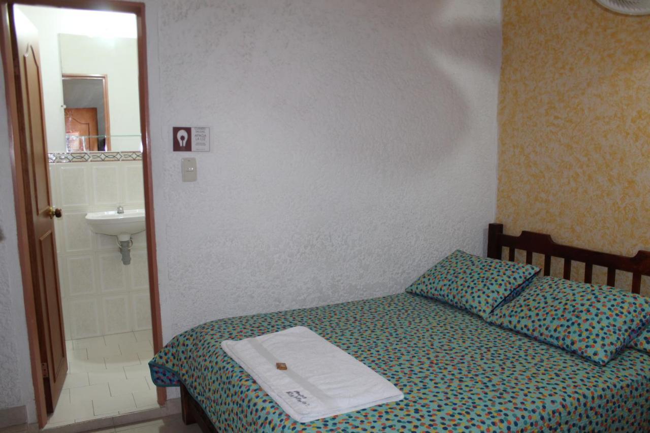 Hostal Isla Senorial San Gil Esterno foto